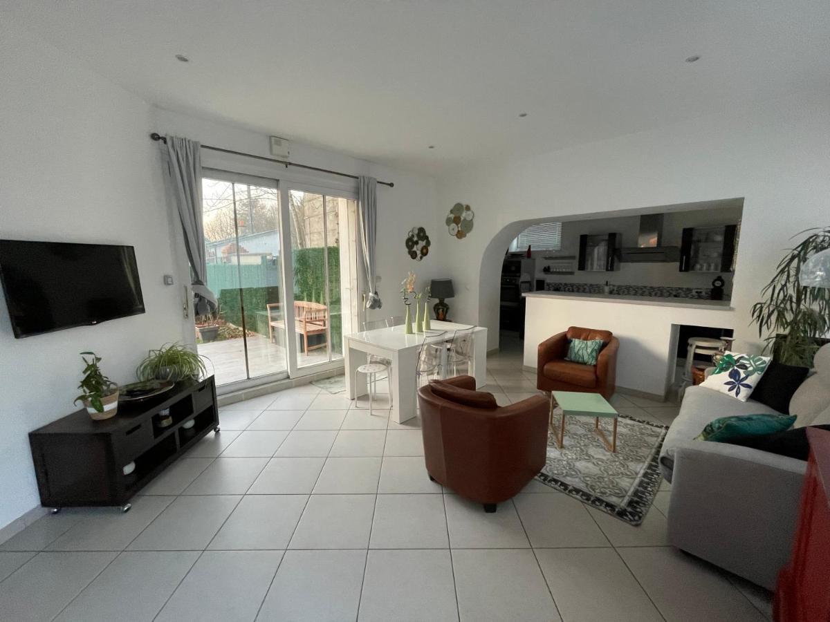Maison Avec Vue Sur Le Chateau Orleans Luaran gambar